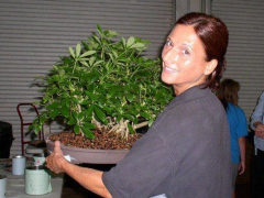 rs-04-dorothy-and-raffle-prize